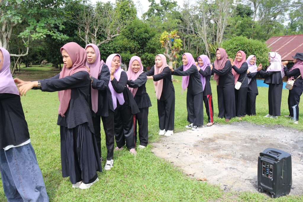 kegiatan outbound piaud fakultas agama islam UIR